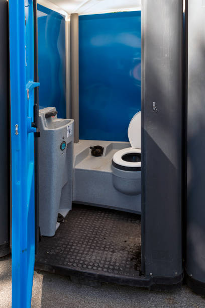 Best Porta potty delivery and setup  in Bay City, MI